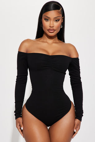 Kelly Offshoulder Bodysuit