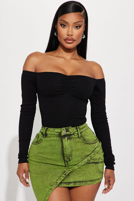 Kelly Offshoulder Bodysuit